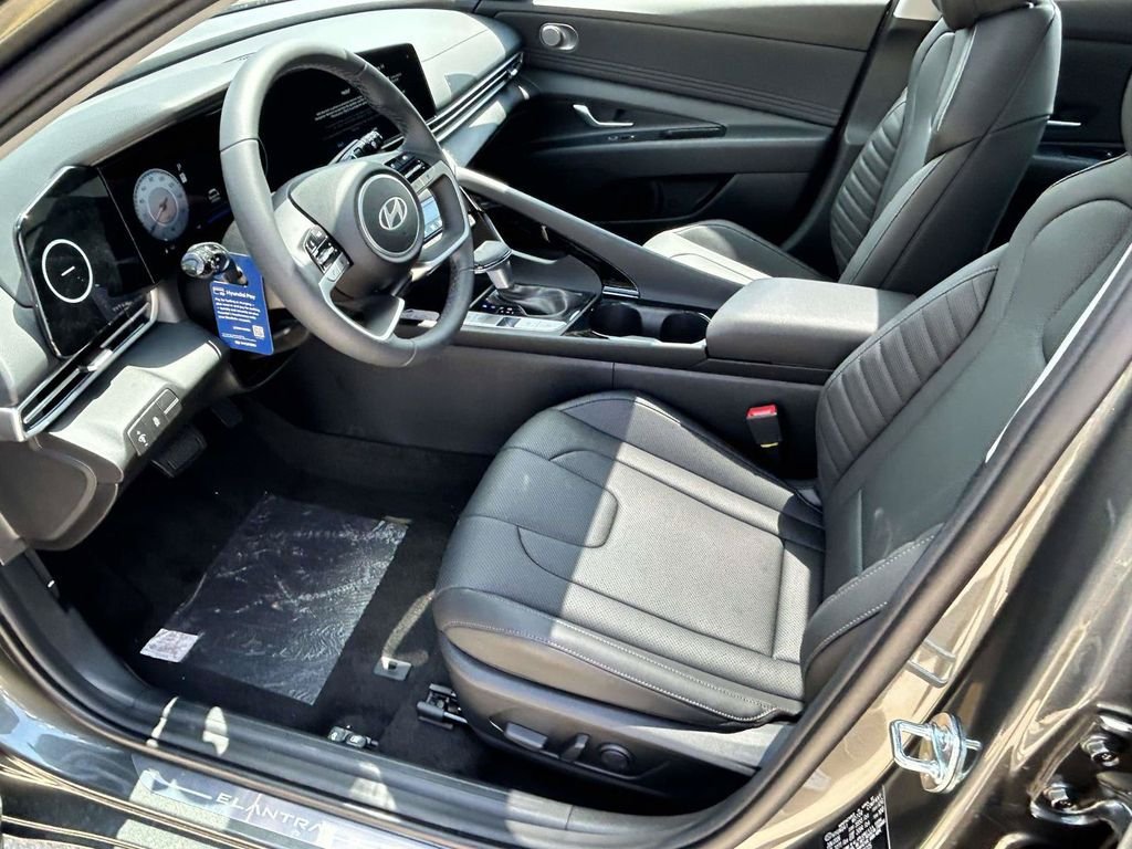 New 2026 Hyundai Elantra Limited FWD image 13