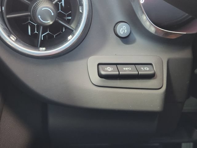 Used 2019 Chevrolet Camaro ZL1 RWD image 26