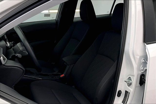 Used 2026 Toyota Corolla LE w/ LE Premium Package FWD image 18