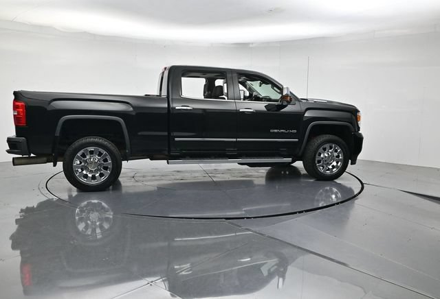 Used 2018 GMC Sierra 2500 Denali w/ Duramax Plus Package AWD/4WD video 2