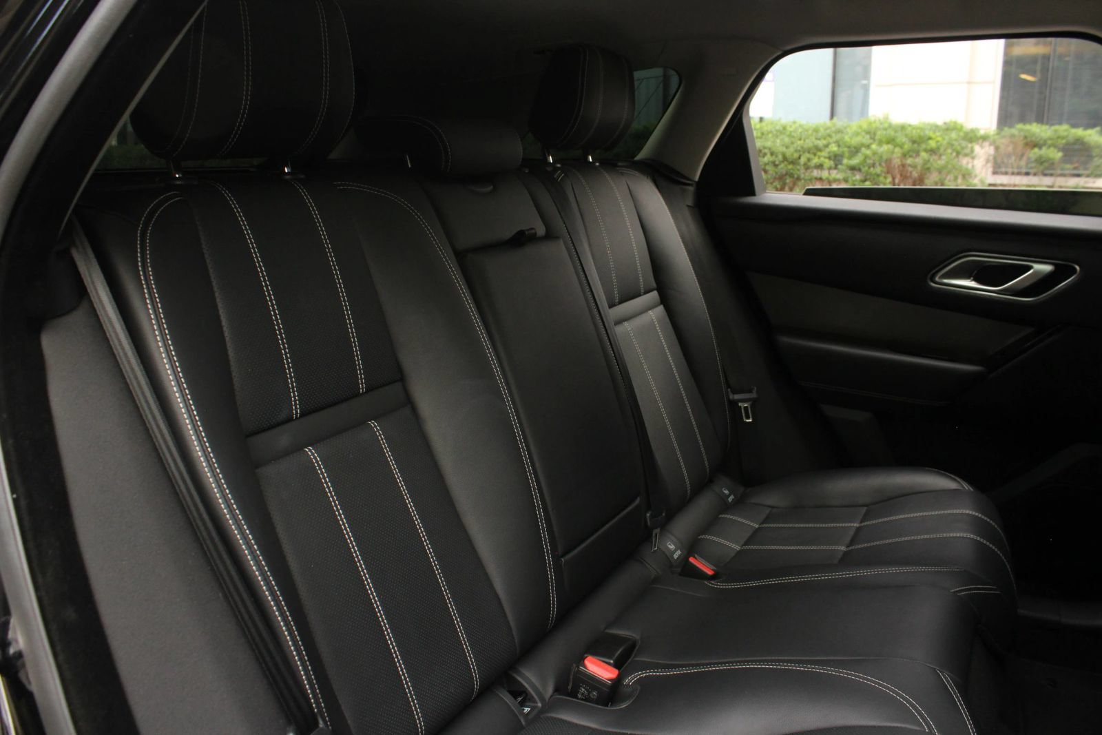 Used 2020 Land Rover Range Rover Velar S AWD/4WD image 23