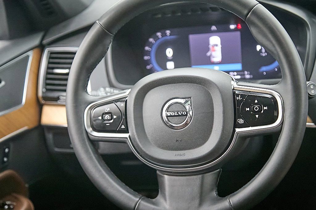 Certified 2024 Volvo XC90 T8 Plus w/ Protection Package Premier image 28
