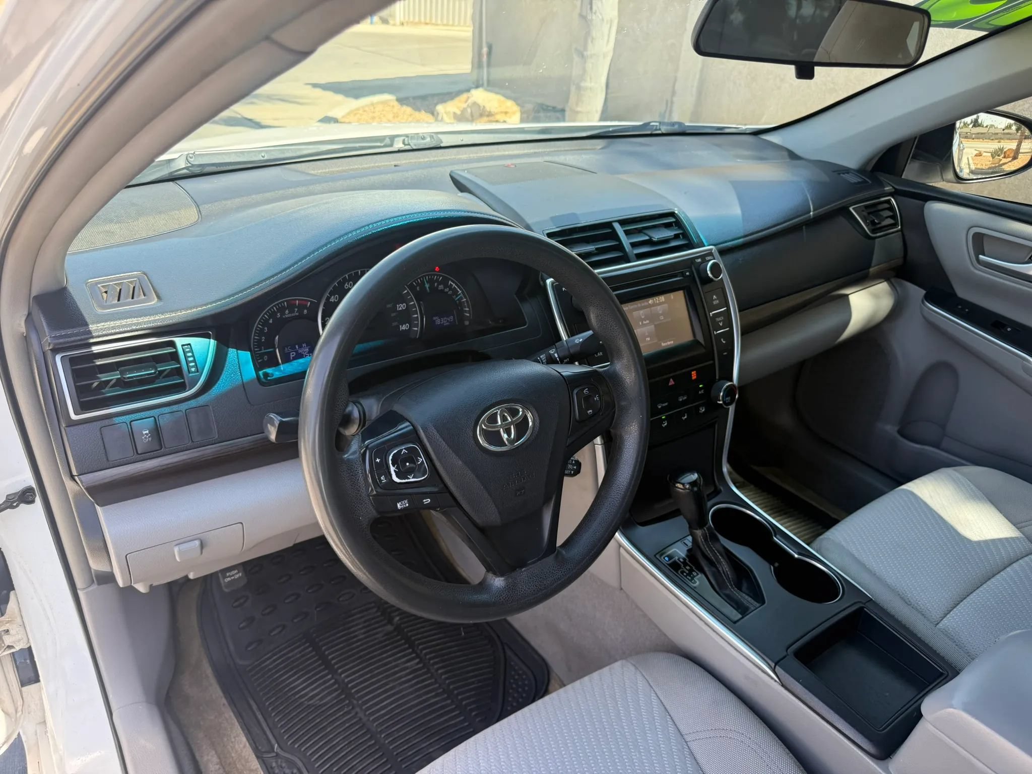 Used 2015 Toyota Camry LE FWD image 20