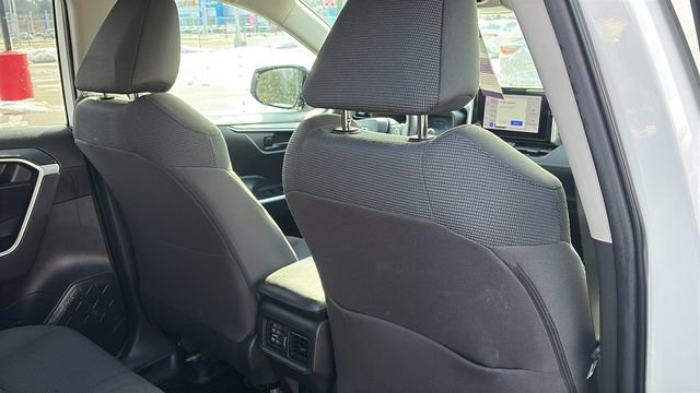 Used 2023 Toyota RAV4 LE image 24