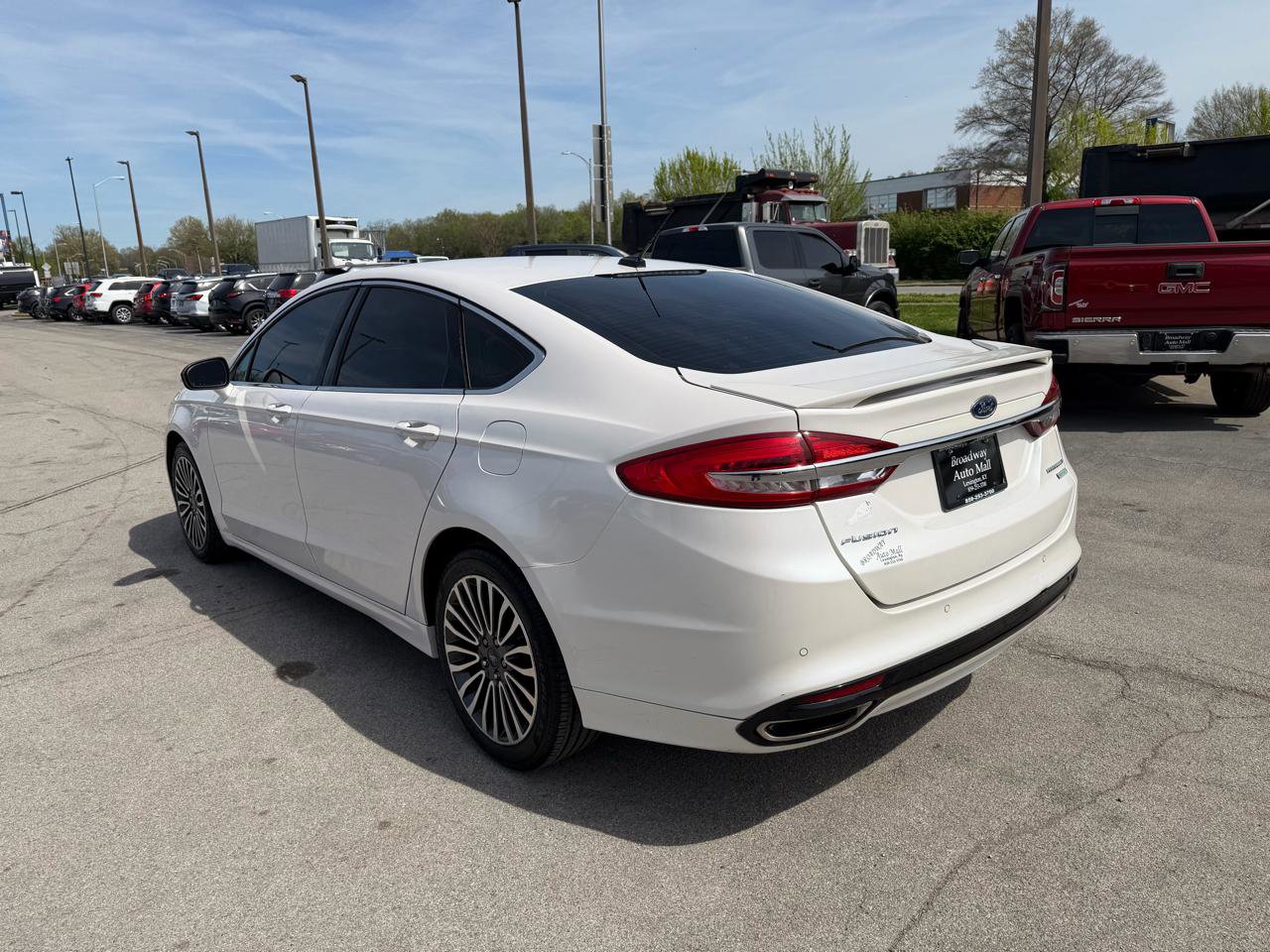 Used 2018 Ford Fusion Titanium FWD image 5