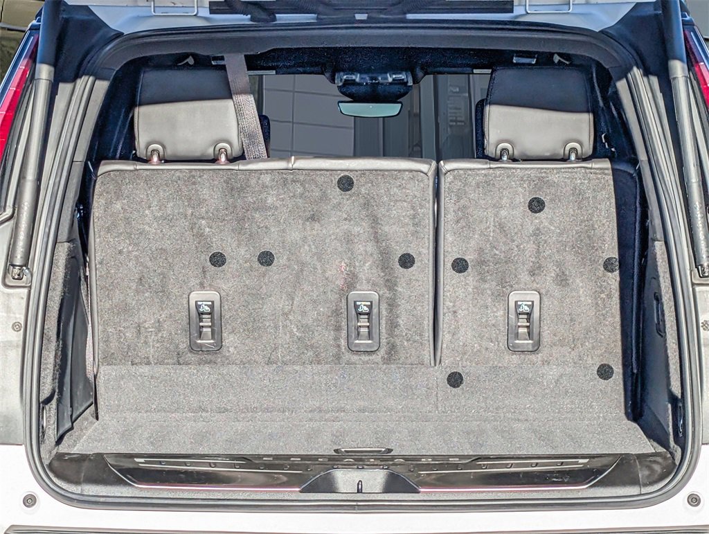 Used 2021 Cadillac Escalade Sport w/ Driver Assist Tech Package image 18