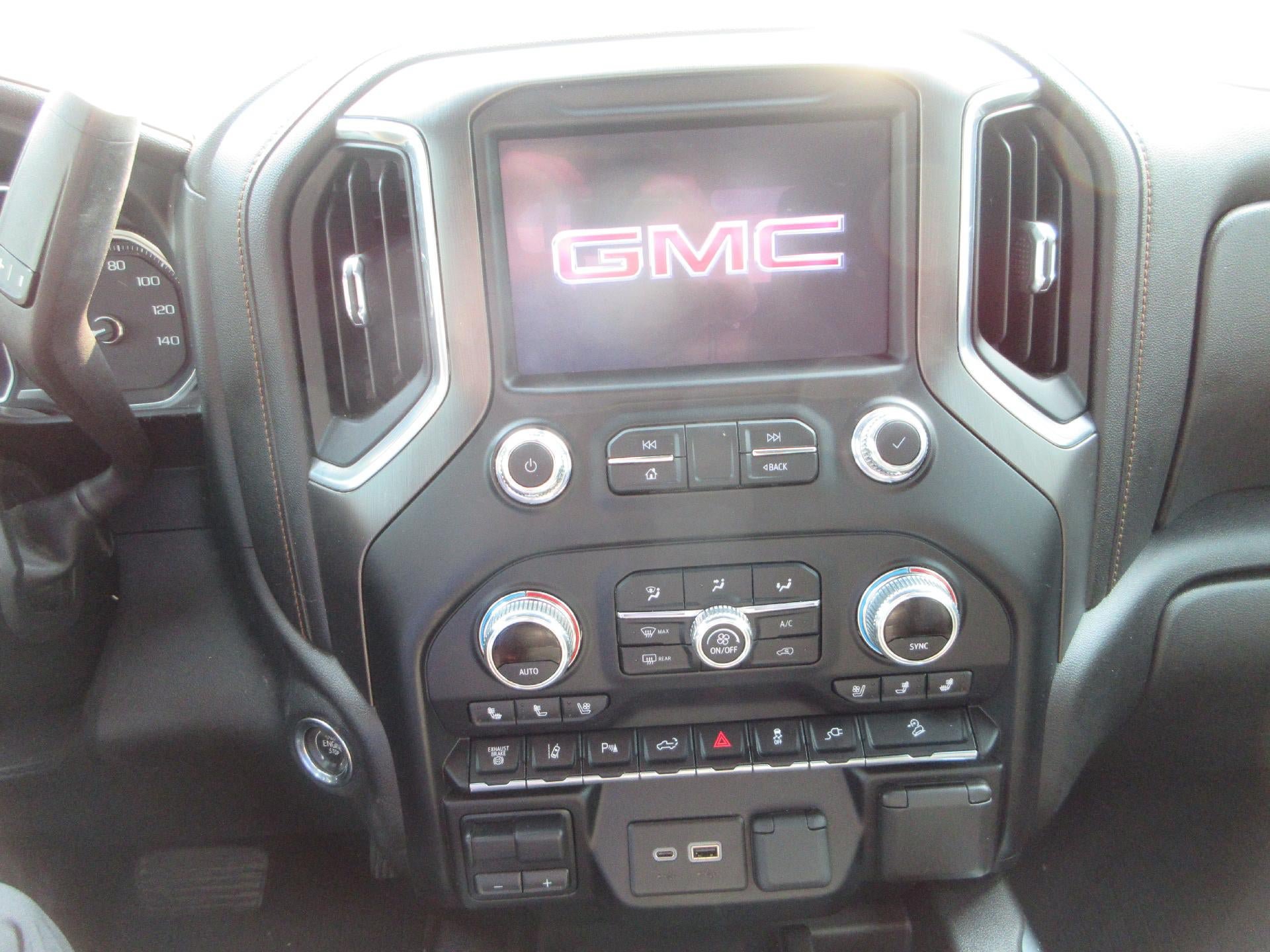 Certified 2020 GMC Sierra 3500 AT4 w/ AT4 Premium Package AWD/4WD image 14