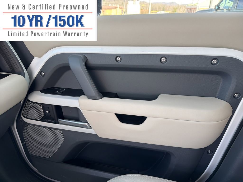 Used 2024 Land Rover Defender 130 S image 25