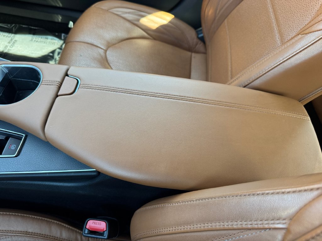 Certified 2019 Toyota Avalon Limited w/ All Weather Liner Package FWD image 27