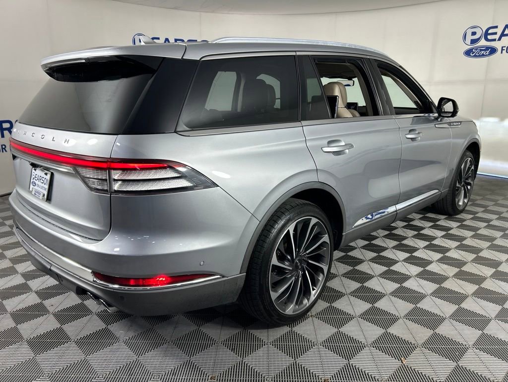 Used 2020 Lincoln Aviator Reserve w/ Equipment Group 202A AWD/4WD image 6