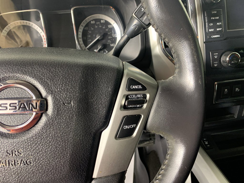 Used 2017 Nissan Titan SV image 21