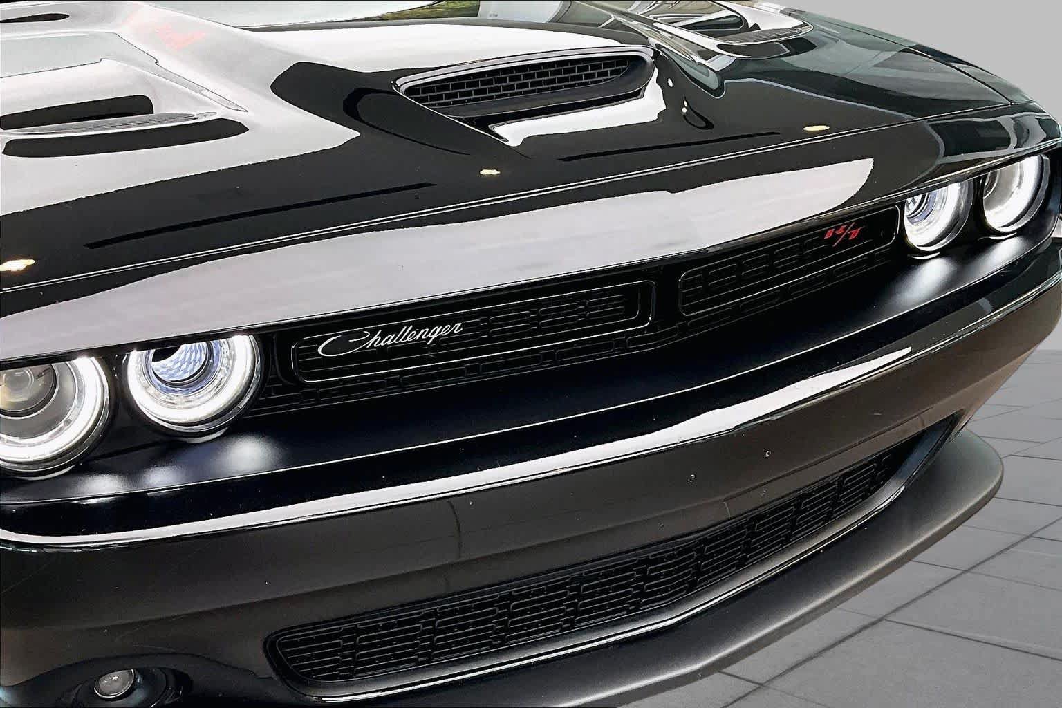 Used 2021 Dodge Challenger R/T Scat Pack RWD image 31