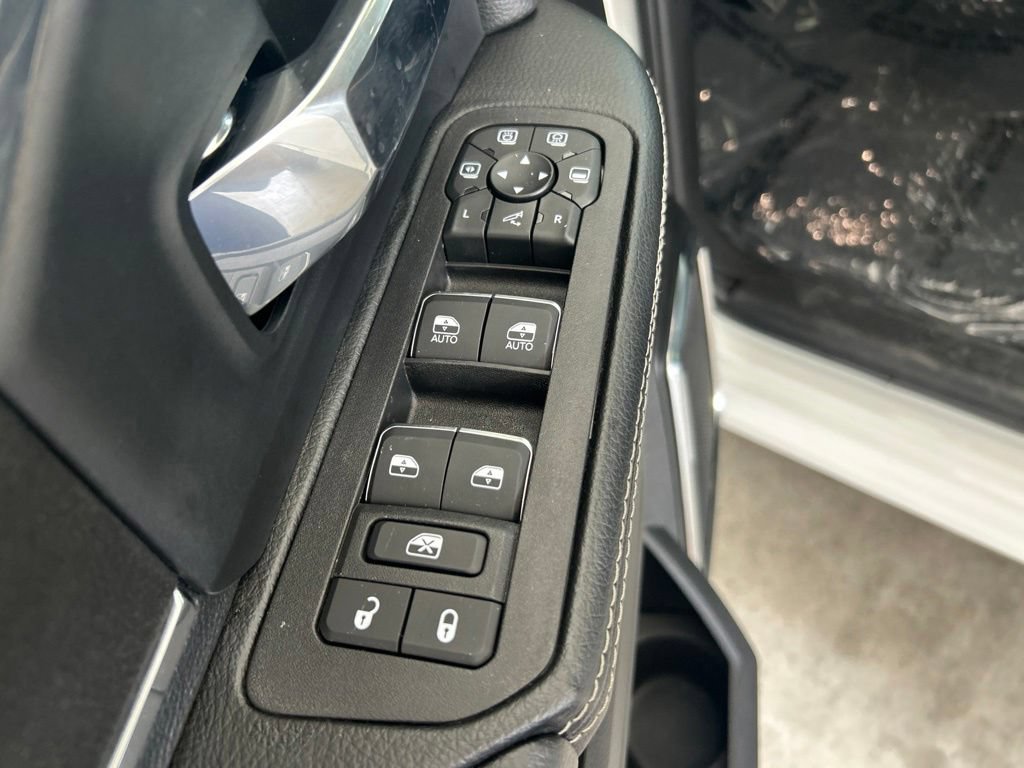 Used 2026 RAM 2500 Laramie AWD/4WD image 42