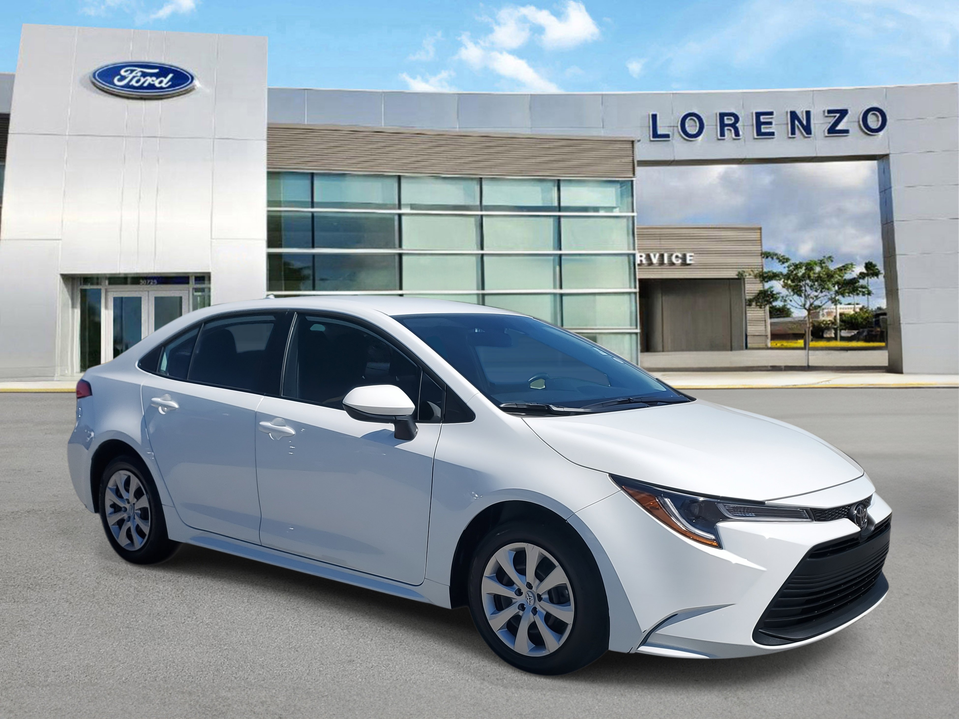 Used 2025 Toyota Corolla LE image 3