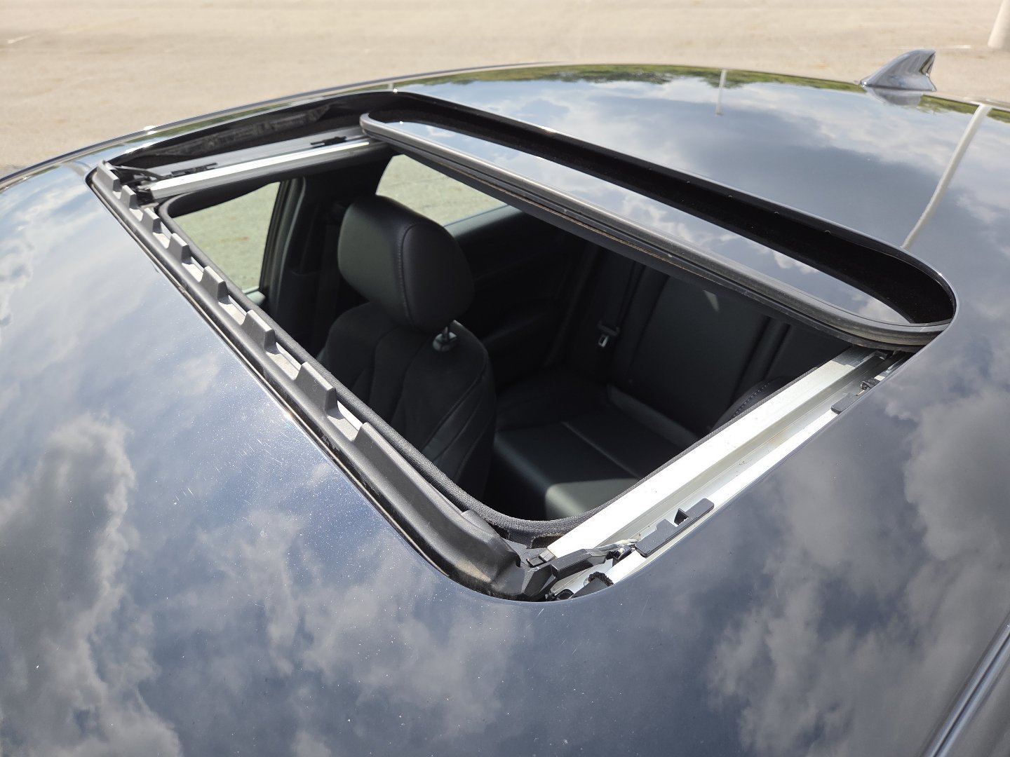 Used 2023 Acura Integra A-Spec w/ Technology Package FWD image 3