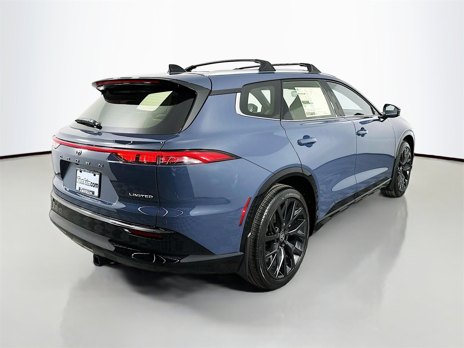 New 2025 Toyota Crown Signia Limited image 7