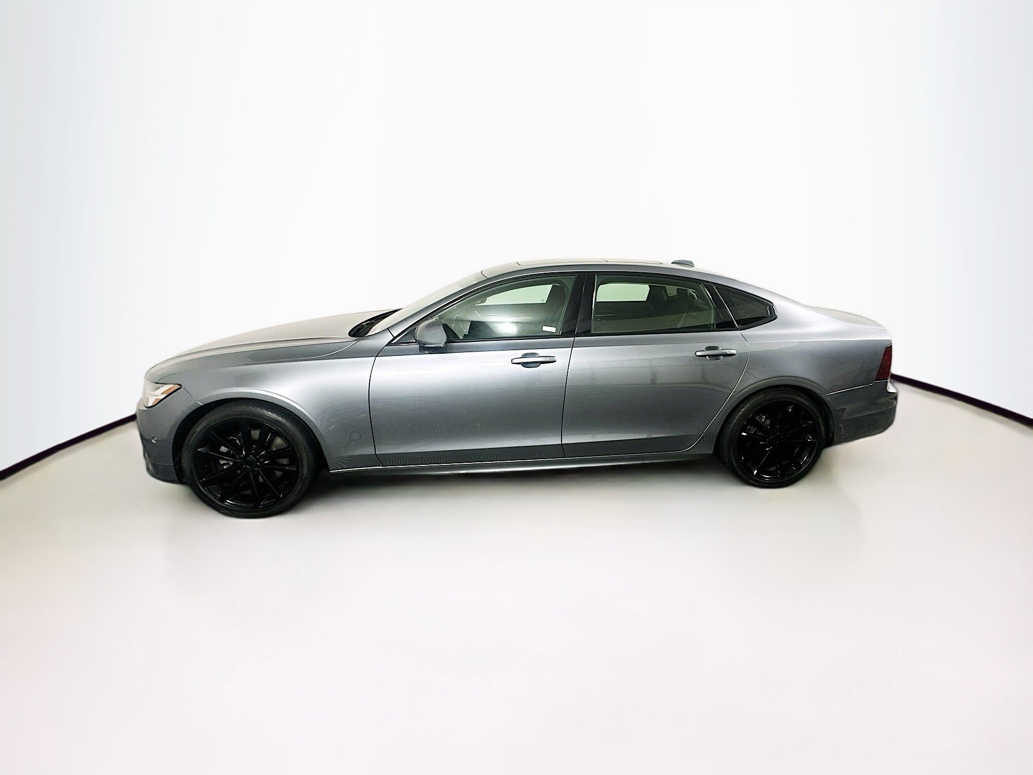 Used 2019 Volvo S90 T5 Momentum FWD image 4