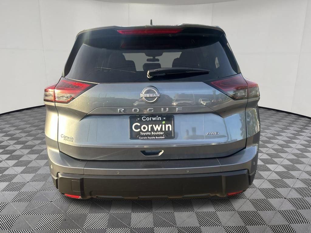 Used 2025 Nissan Rogue SV AWD/4WD image 6