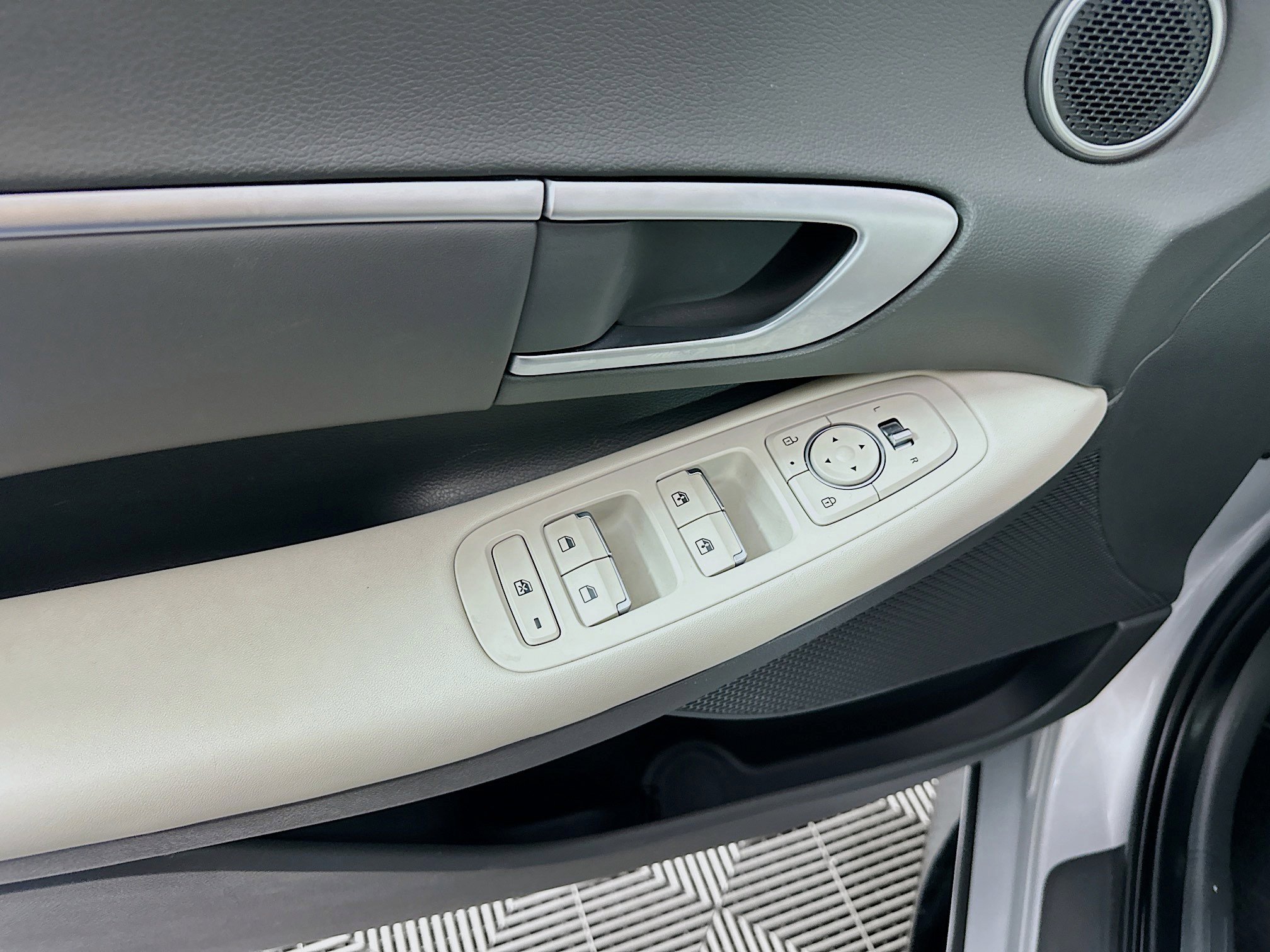 Used 2025 Hyundai Sonata SEL image 15