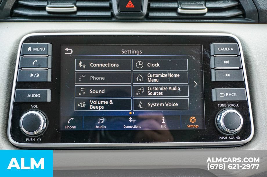 Used 2022 Nissan Versa SV FWD image 32
