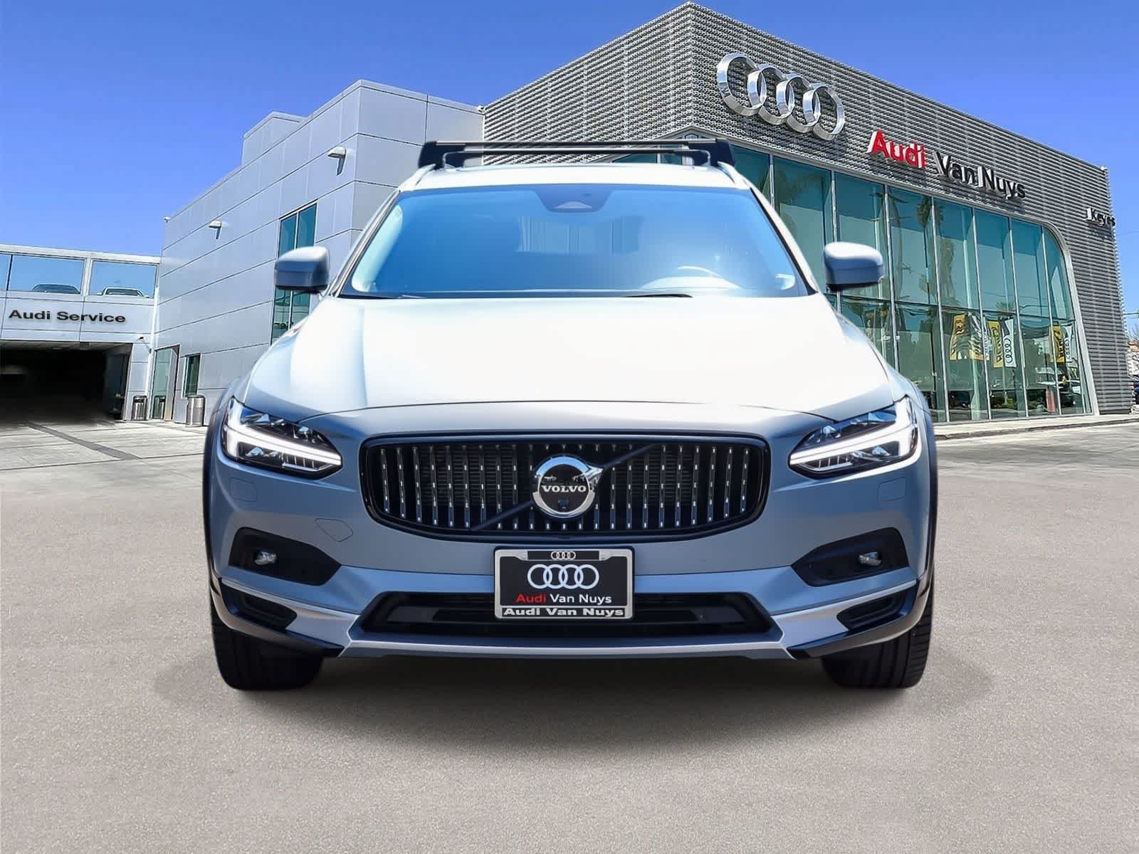 Used 2024 Volvo V90 B6 Cross Country Ultimate w/ Protection Package Premier AWD/4WD image 6