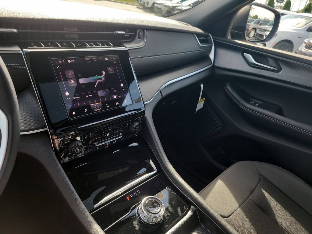 New 2026 Jeep Grand Cherokee Laredo X RWD image 25