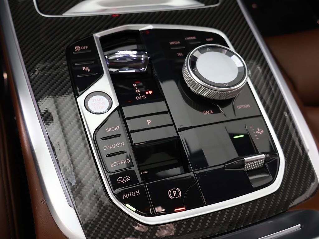 Used 2024 BMW X7 M60i w/ Executive Package image 66