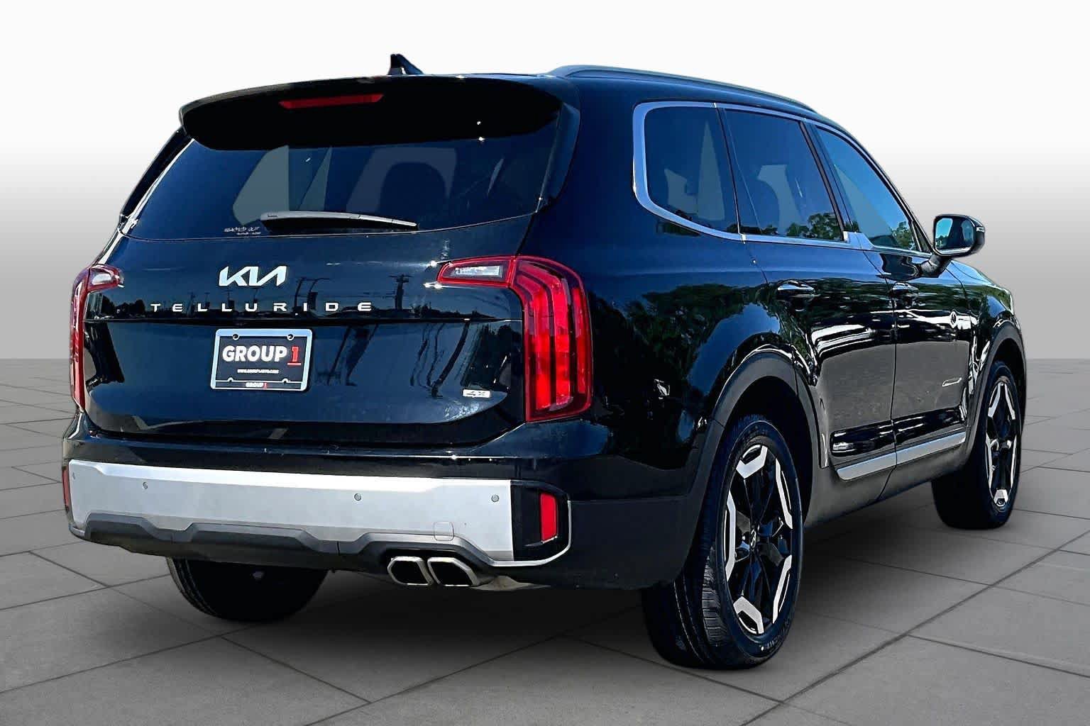 Used 2024 Kia Telluride S AWD/4WD image 12
