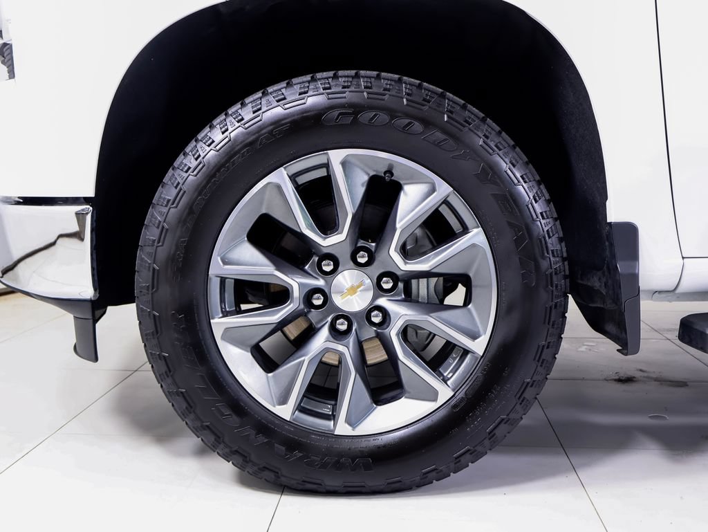 Used 2025 Chevrolet Silverado 1500 LT w/ Protection Package AWD/4WD image 22