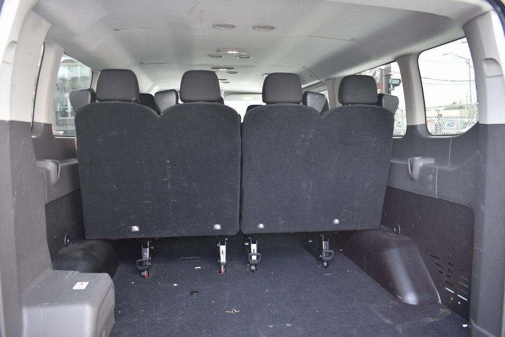 Used 2023 Ford Transit 350 XLT image 38