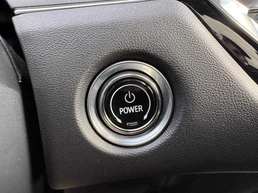 Used 2024 Cadillac Lyriq Tech w/ Driver Assist Package image 21