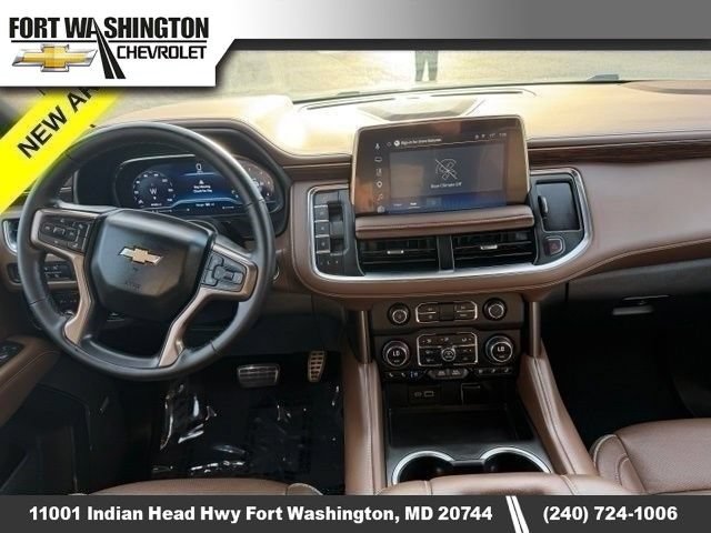 Used 2024 Chevrolet Suburban High Country AWD/4WD image 2