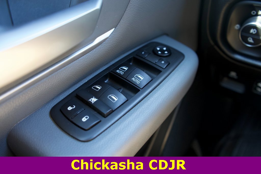 Used 2021 RAM 1500 Big Horn image 8