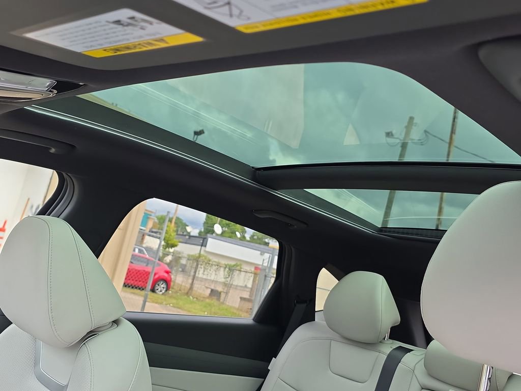 New 2025 Hyundai Tucson Limited image 41