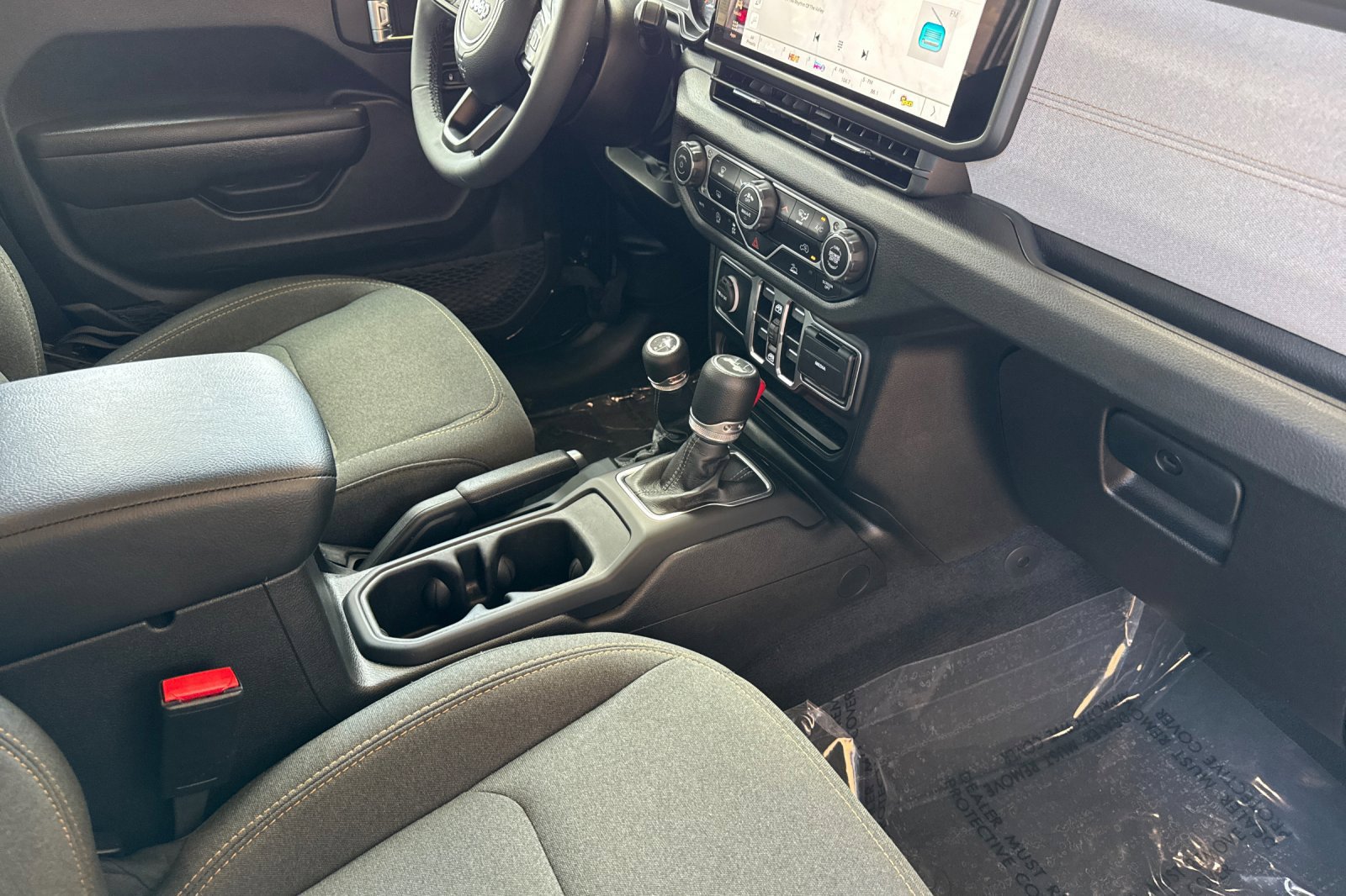Used 2025 Jeep Wrangler Unlimited Sport AWD/4WD image 17