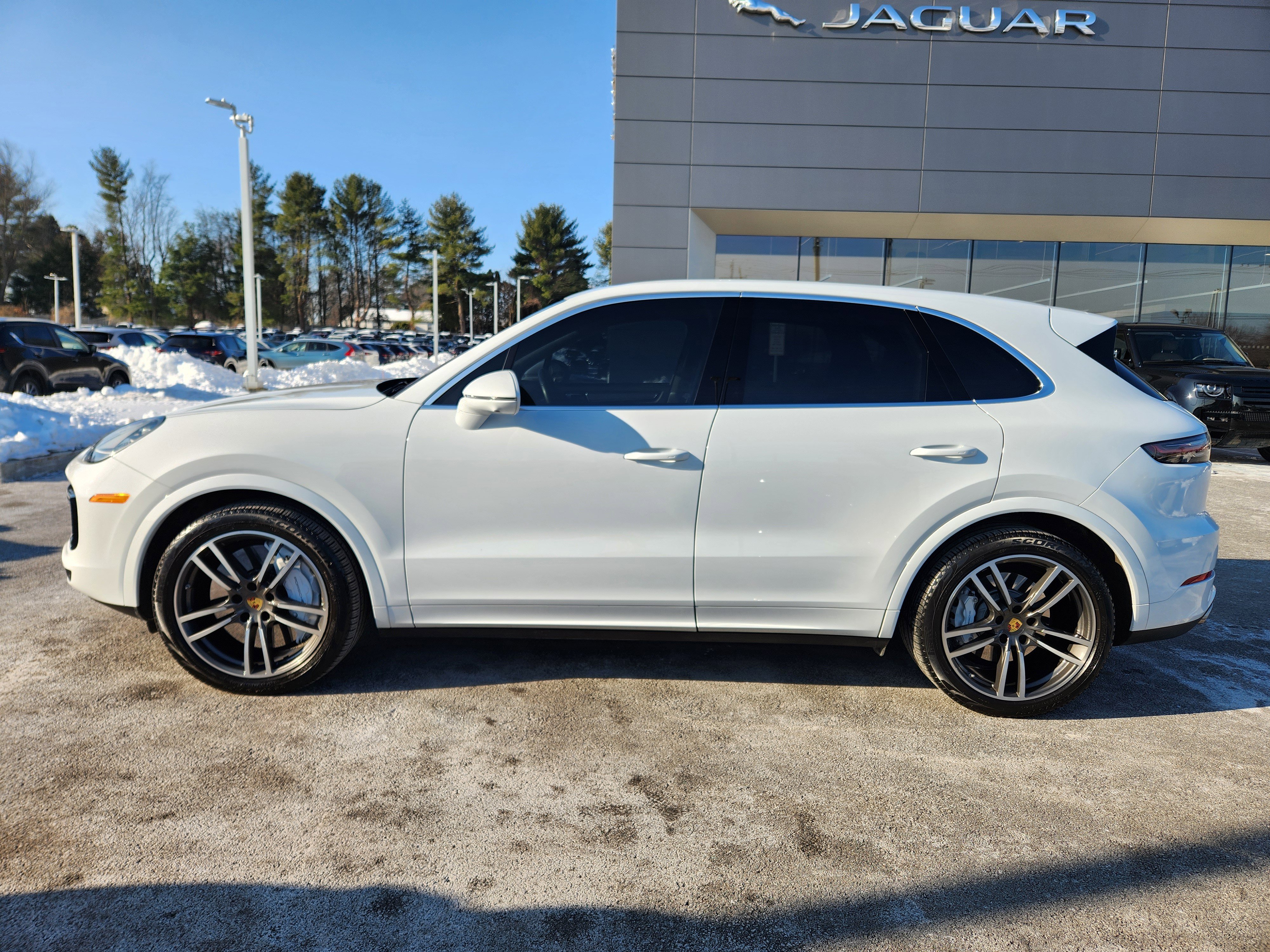 Used 2023 Porsche Cayenne Turbo AWD/4WD image 2