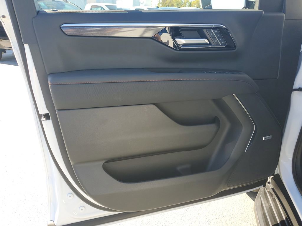 New 2026 Chevrolet Suburban RST image 23