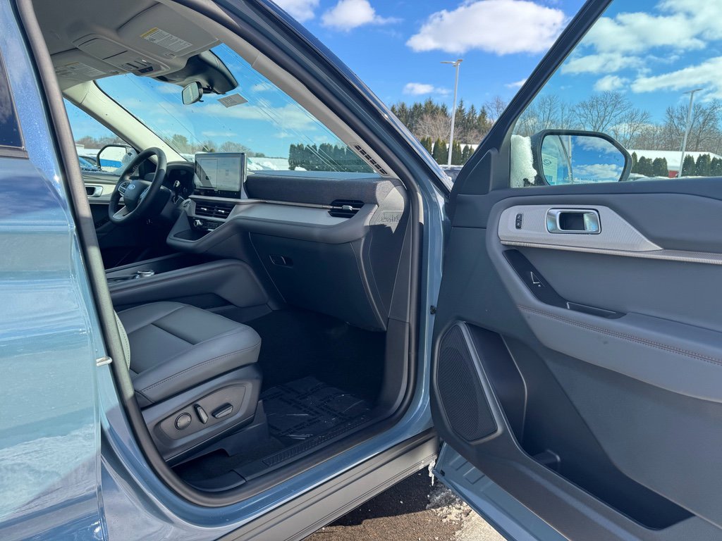 New 2026 Ford Explorer Active w/ Active Comfort Package image 13