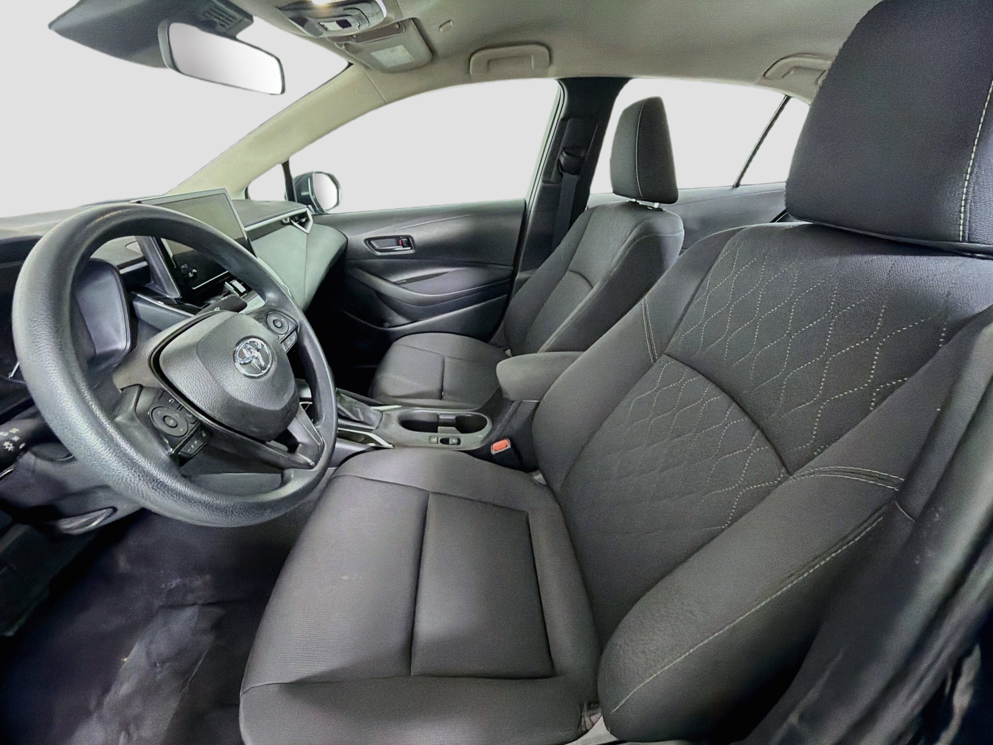 Used 2025 Toyota Corolla LE FWD image 13