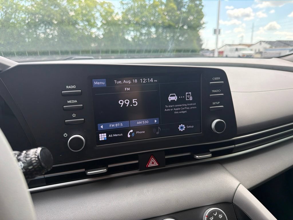 Used 2023 Hyundai Elantra SE FWD image 27