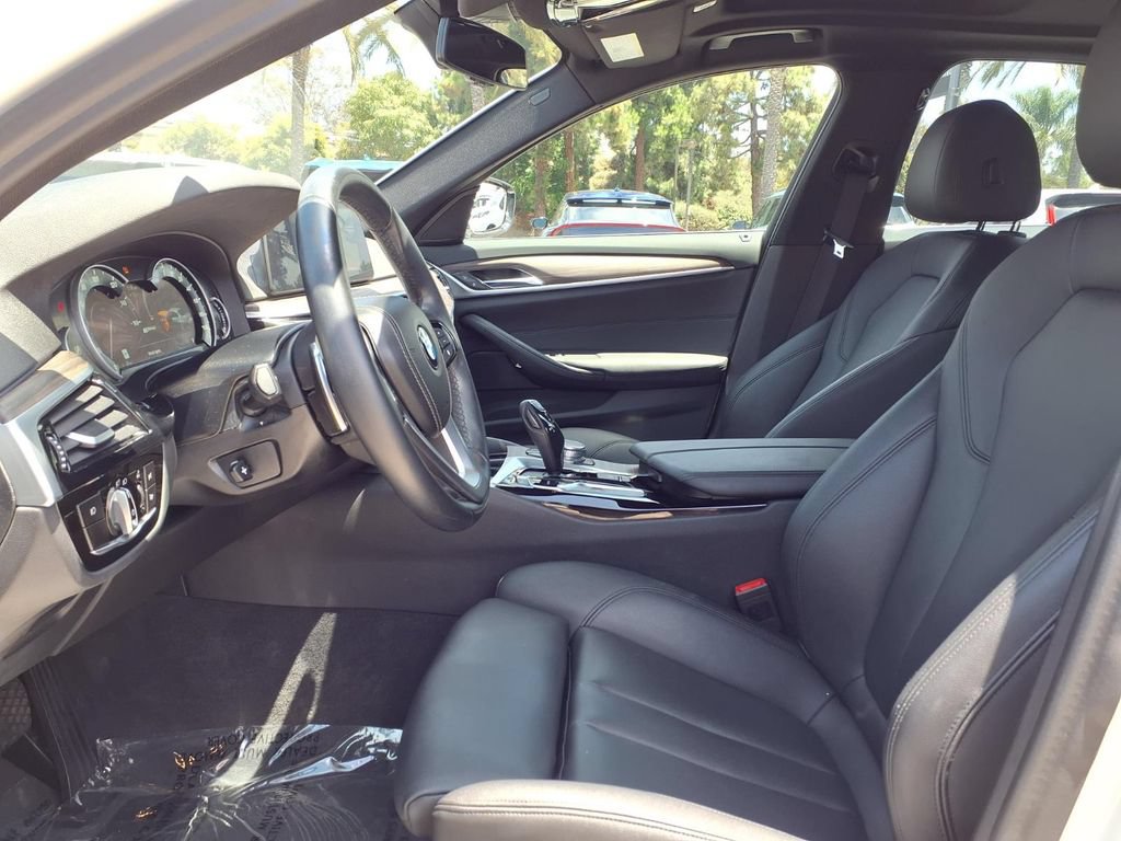Used 2018 BMW 530e xDrive AWD/4WD image 6