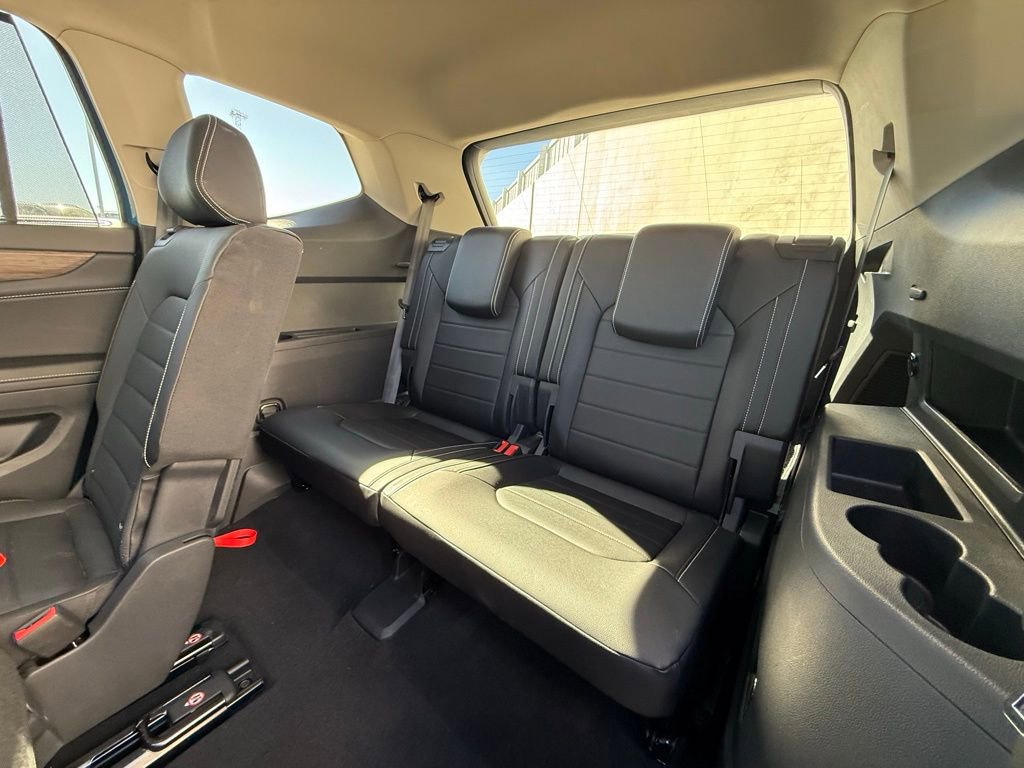 Certified 2025 Volkswagen Atlas SEL image 13