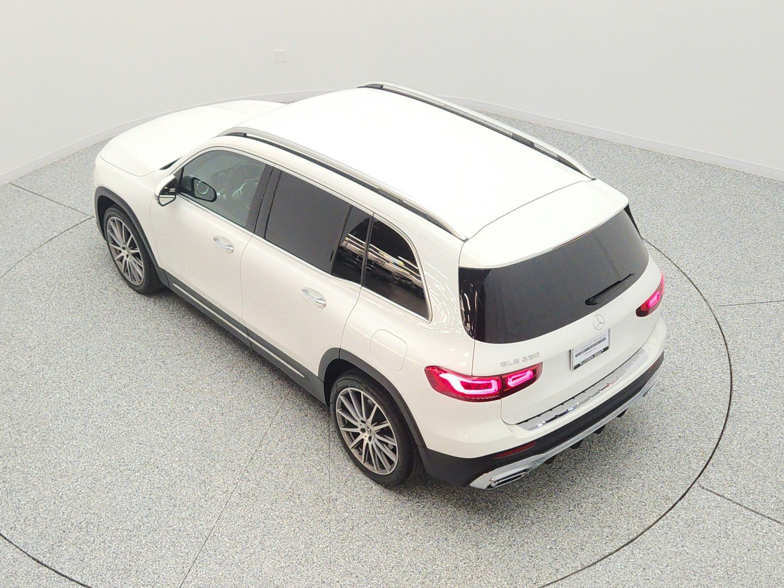 Used 2022 Mercedes-Benz GLB 250 image 27