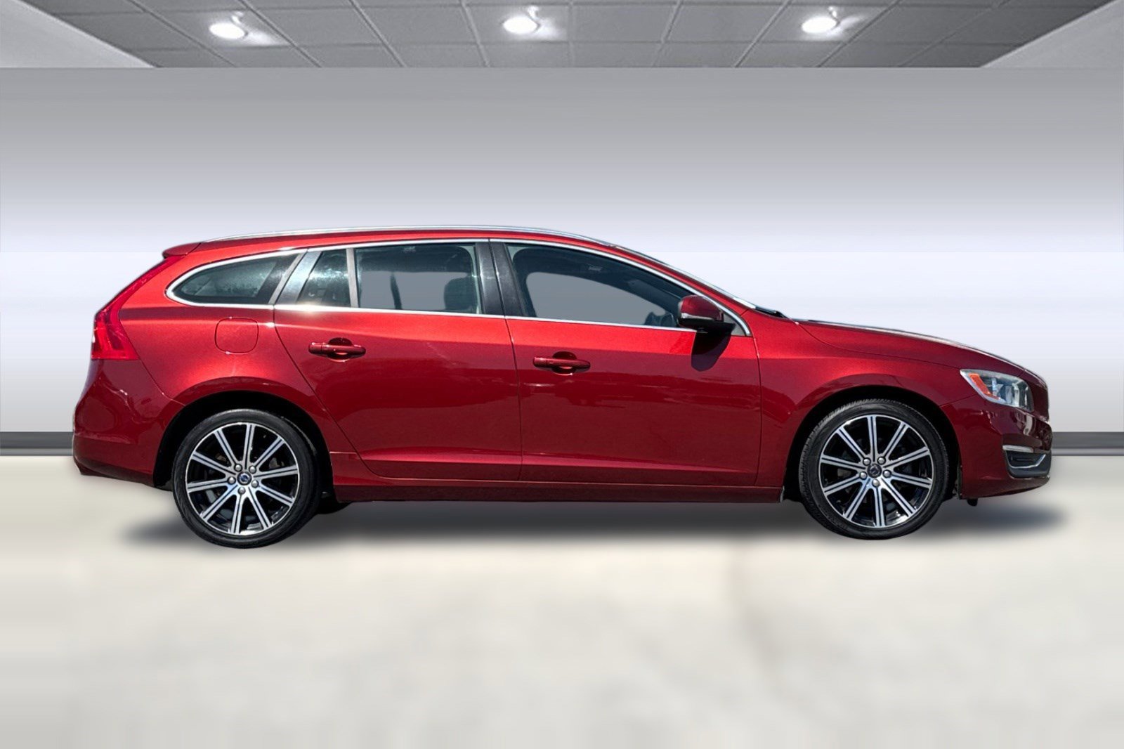 Used 2015 Volvo V60 T5 Premier w/ Convenience Package image 7