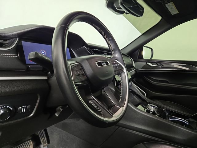 Used 2022 Jeep Grand Cherokee L Laredo image 14