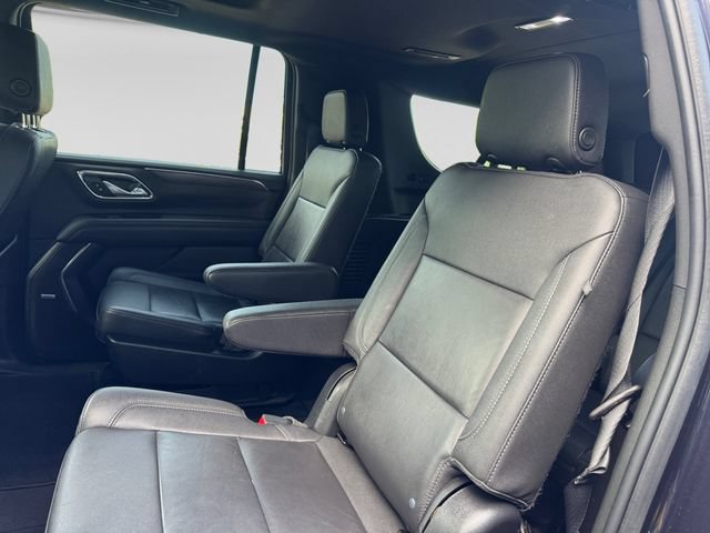 Certified 2022 Chevrolet Suburban Z71 w/ Luxury Package AWD/4WD image 24