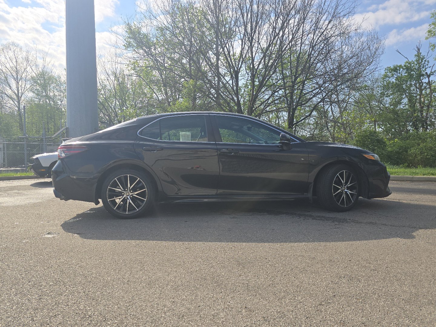 Used 2022 Toyota Camry SE w/ Convenience Package image 14