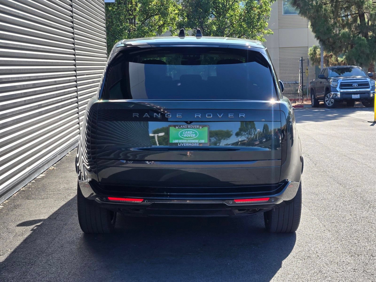 Used 2024 Land Rover Range Rover Long Wheelbase Autobiography AWD/4WD image 6