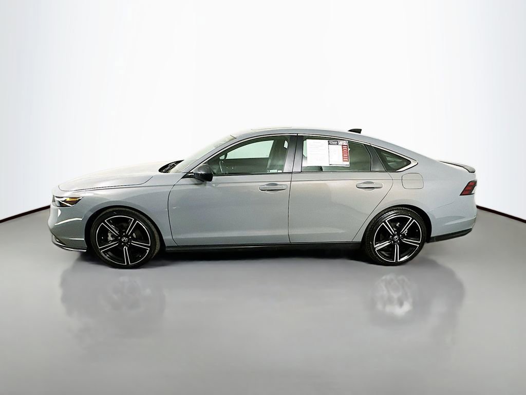 Used 2025 Honda Accord Sport image 5
