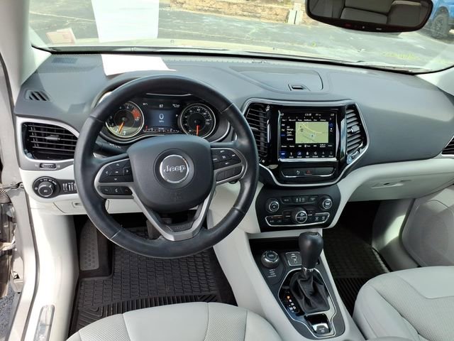 Used 2019 Jeep Cherokee Limited image 24